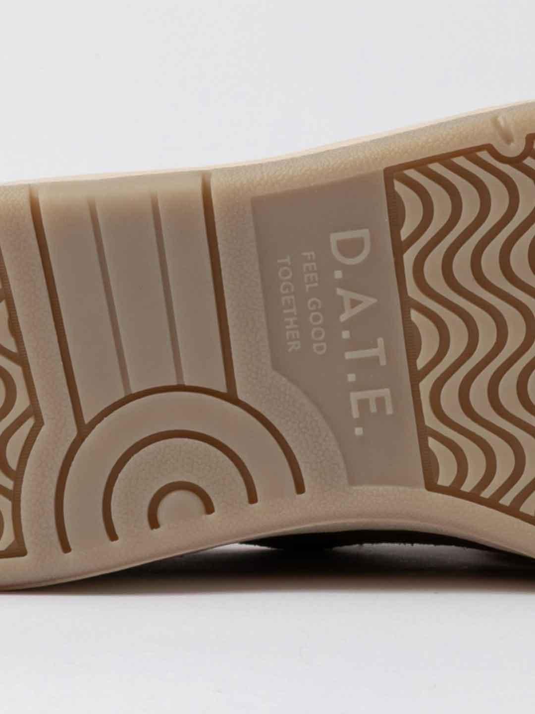 D.A.T.E. Court 2.0 Suede sneakers cuoio