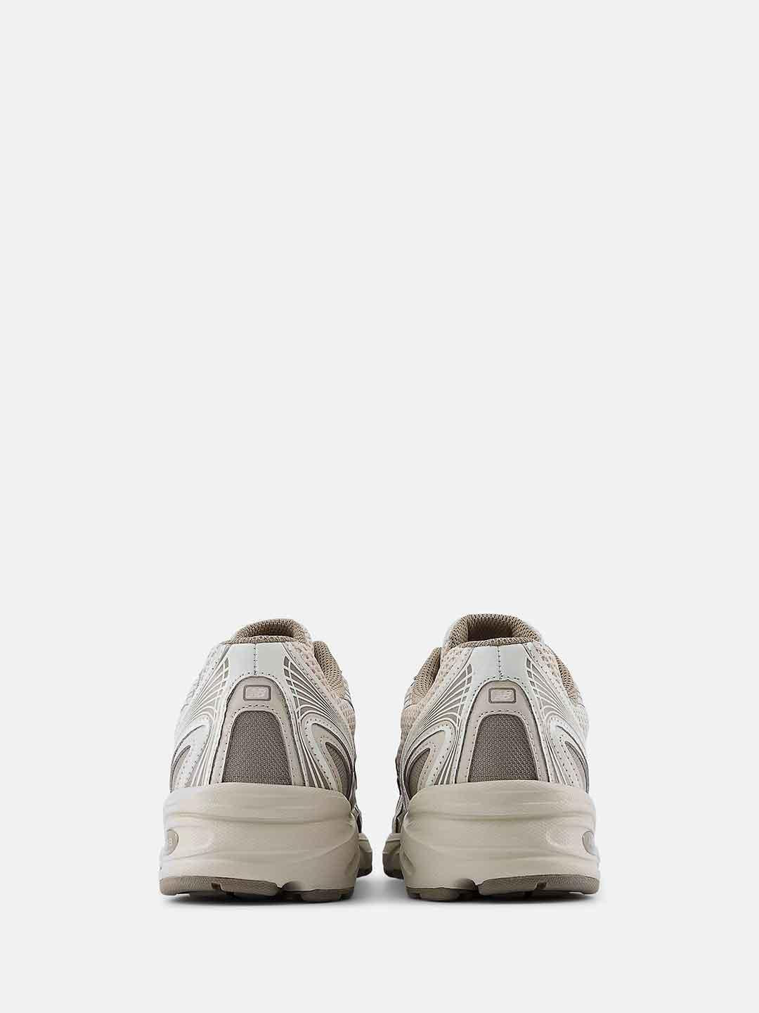 New Balance 740 sneakers beige