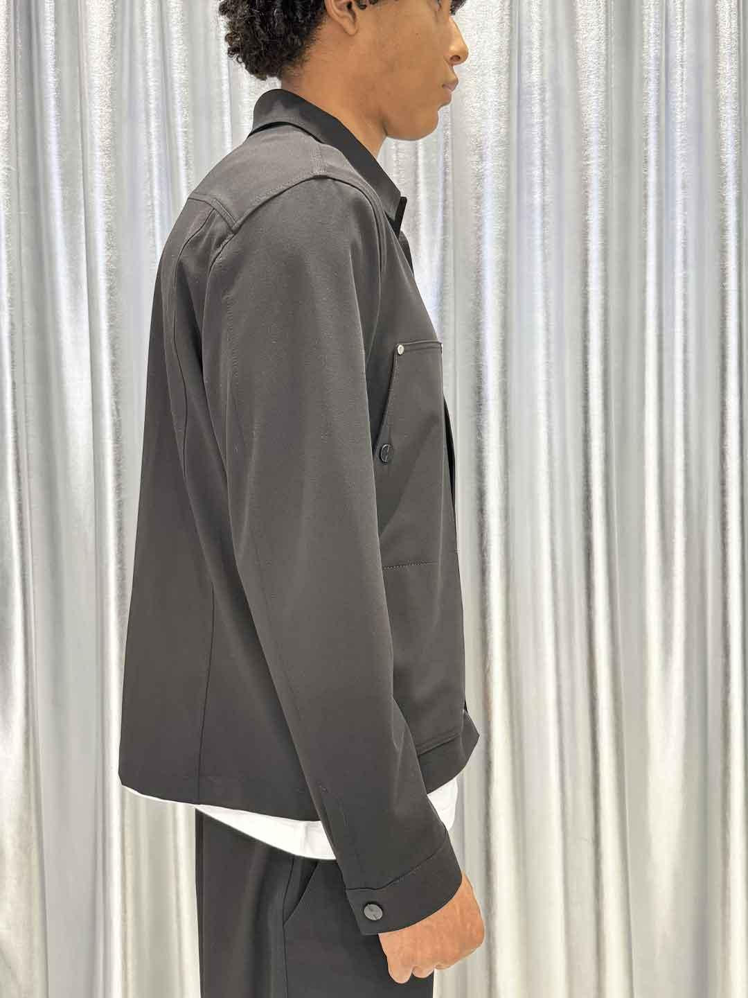 Pret a Porter camicia nero con borchie