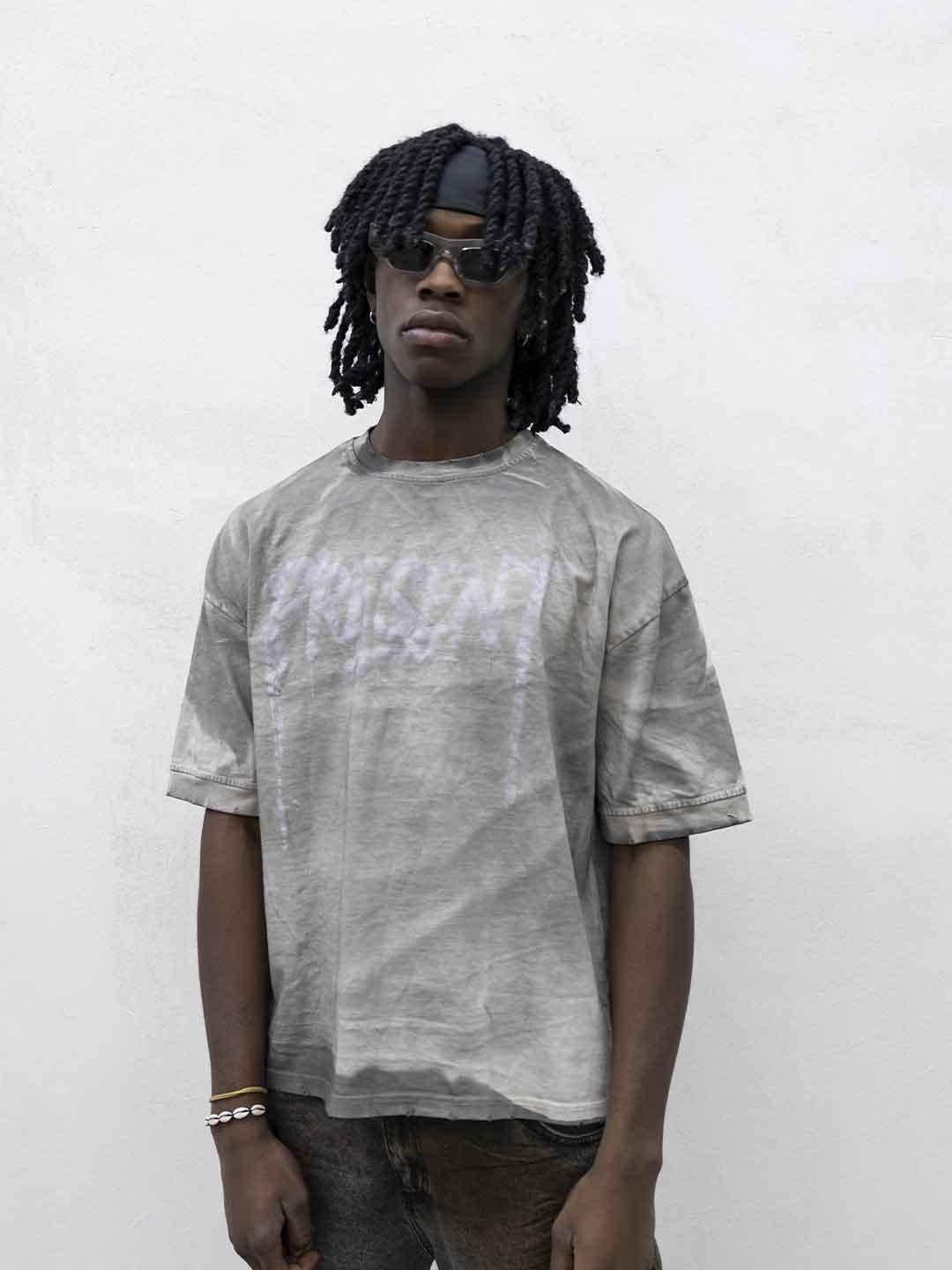 Present Day t-shirt beige con grafica