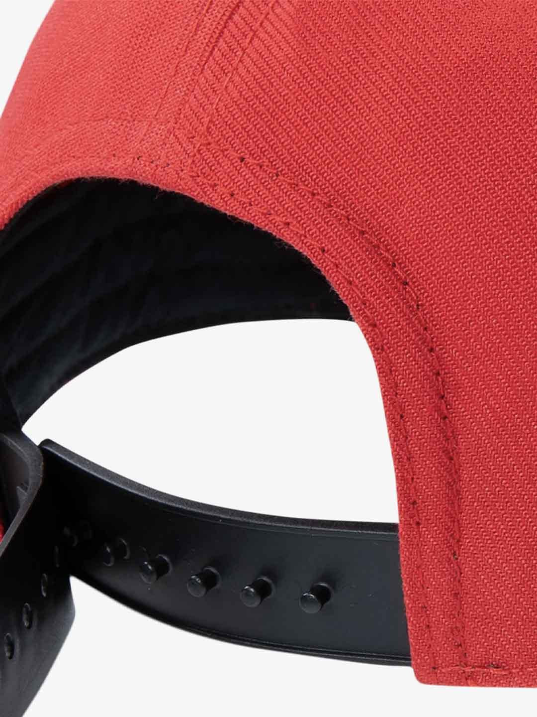 Nike cappello kids rosso con visiera nera
