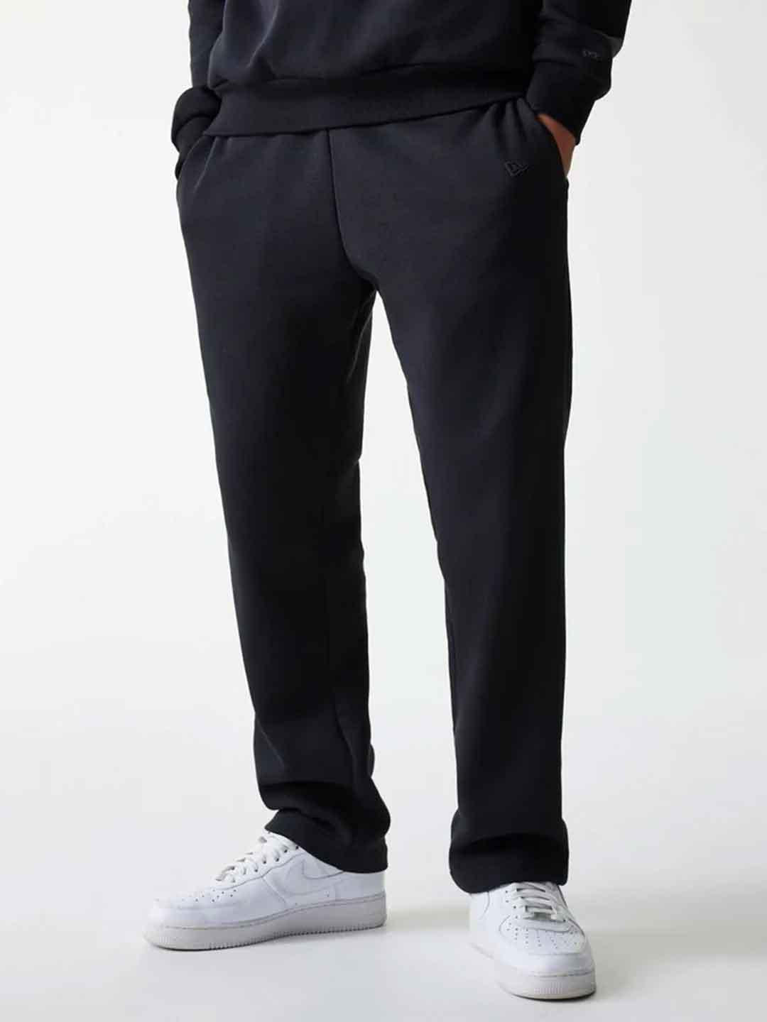 New Era pantaloni nero con logo nero
