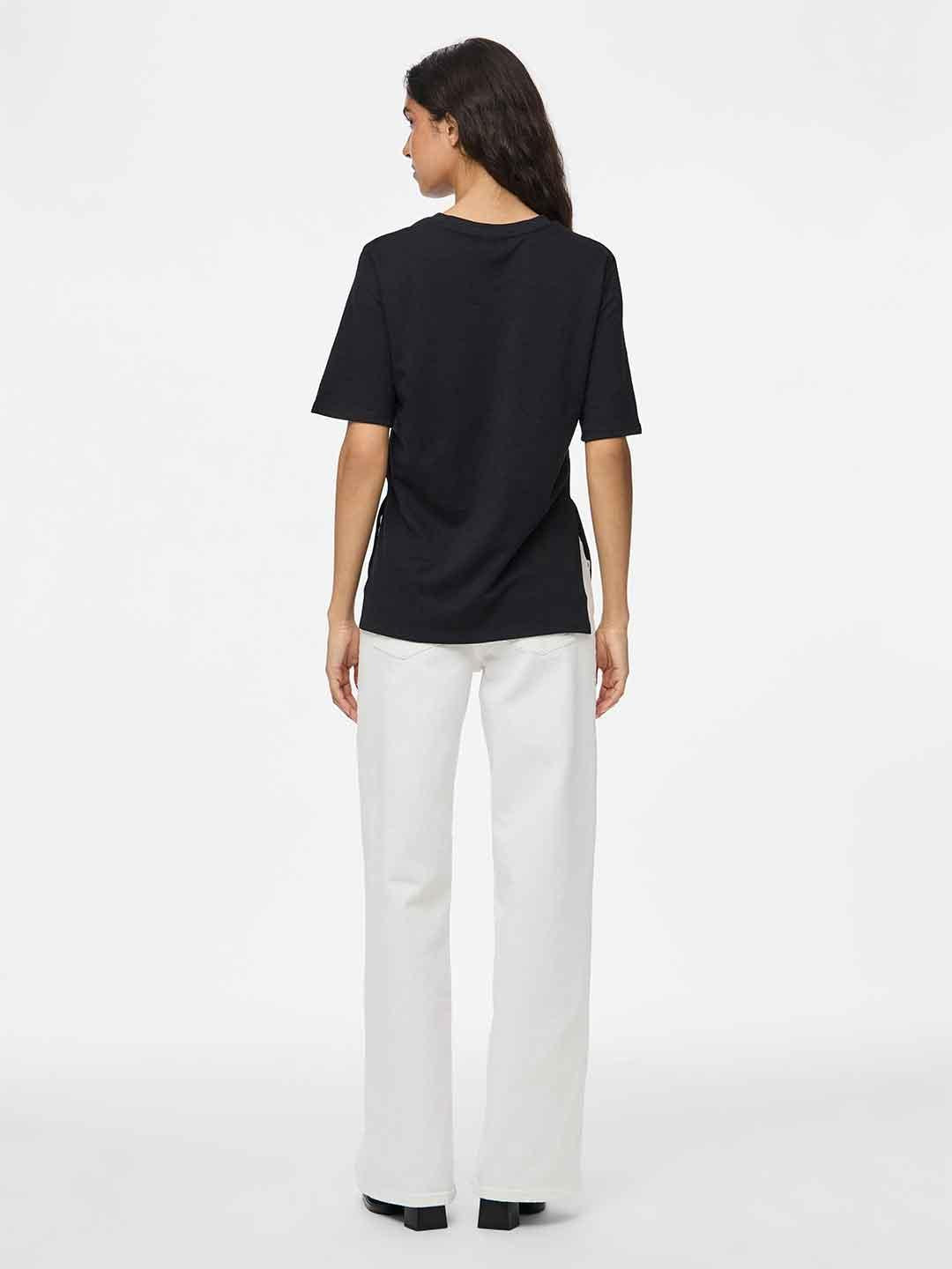 Pieces t-shirt nero con spacchi ai lati