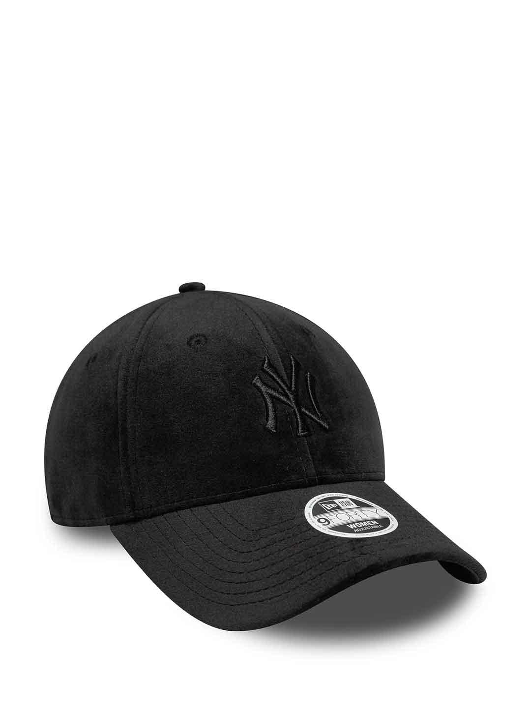 New Era 9Forty cappello nero in velluto