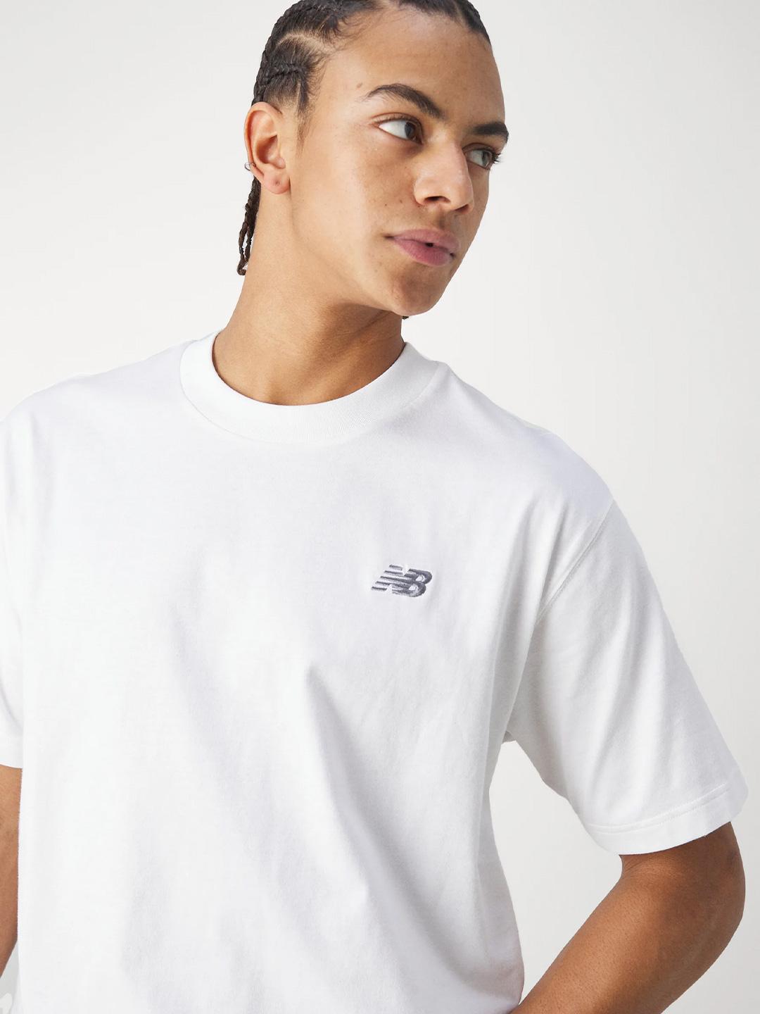 New Balance t-shirt bianco con logo