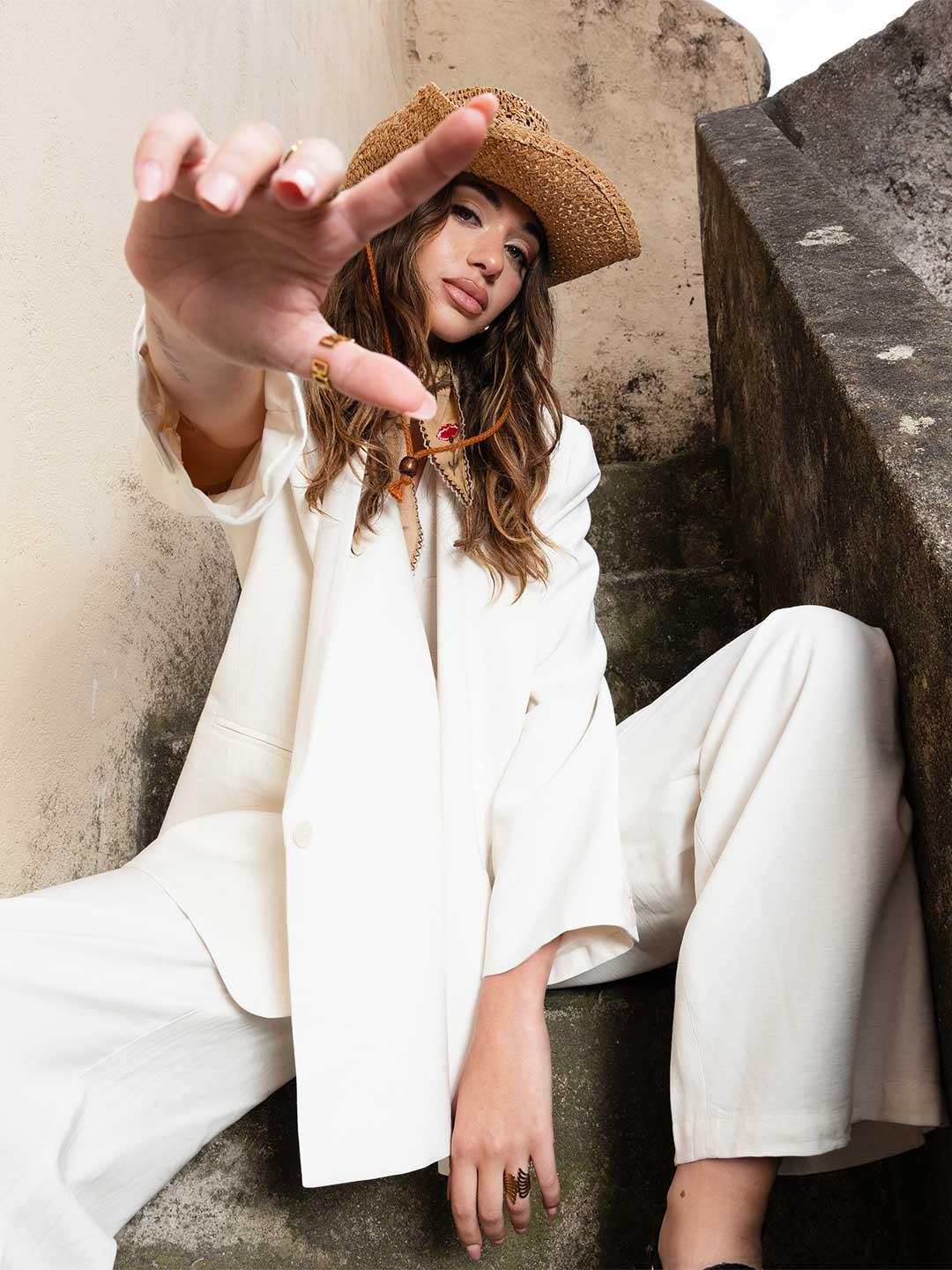 Eleh pantaloni panna con cintura